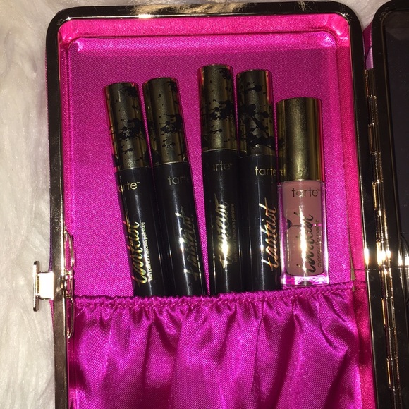 NEW TARTE MAKE UP BAG W SURPRISE TARTE products - Picture 2 of 3